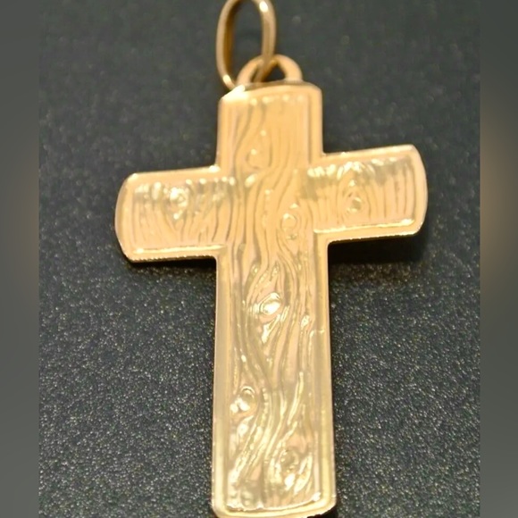 18K YELLOW GOLD JESUS CHRIST CROSS PENDANT - Picture 6 of 9